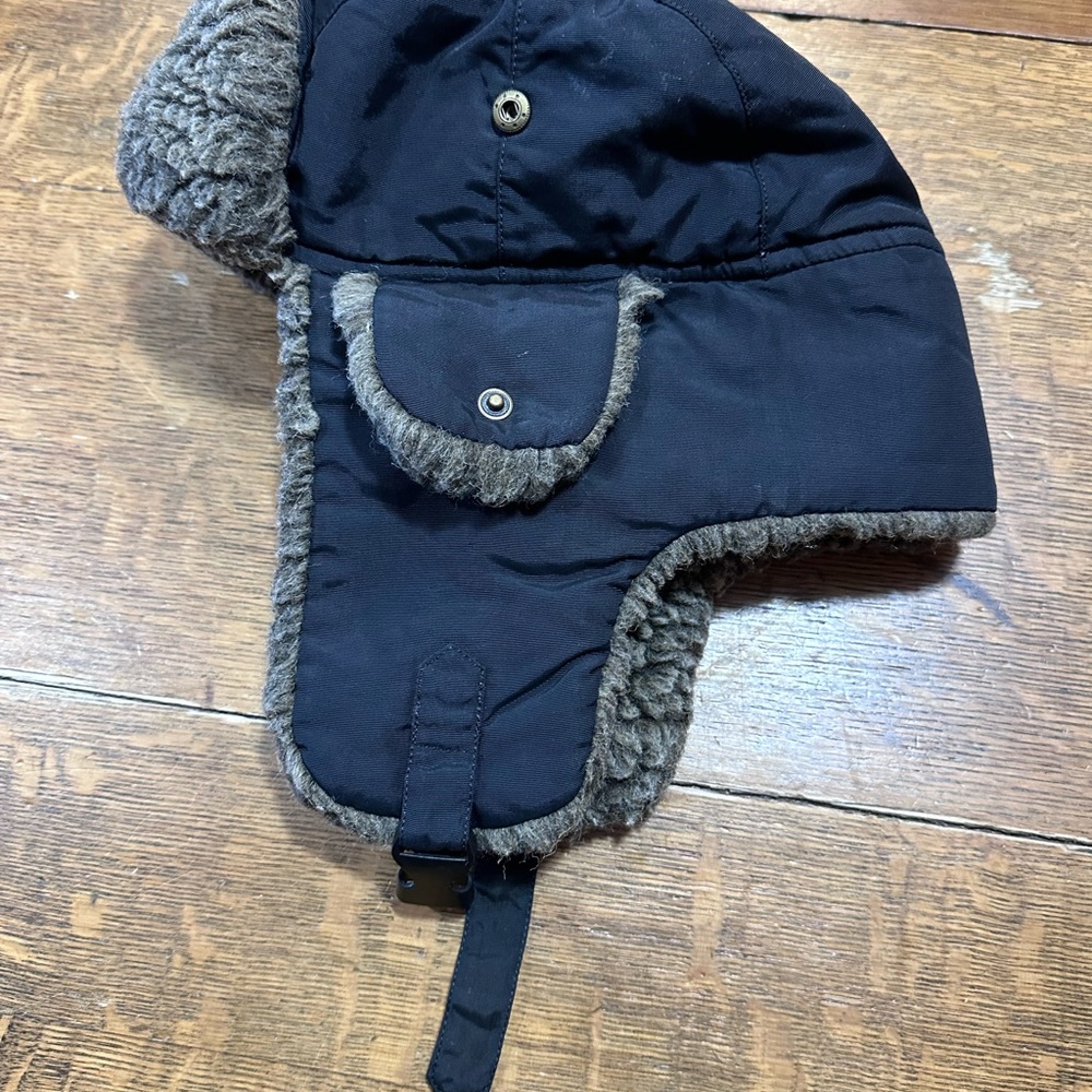 Cabela's Black and Brown‎ Trapper Hat with Faux Fur Lining missing buckle sz m/L